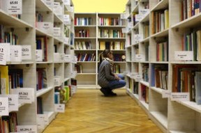 开云体育登录入口-学校体育课外活动参与率研究，课外体育活动开展现状